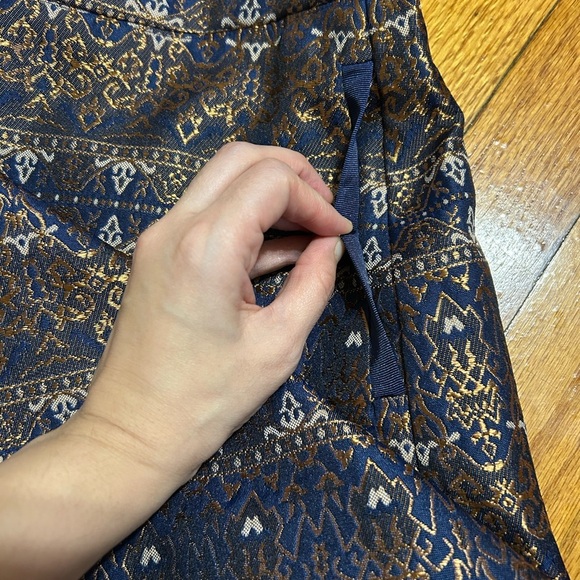 Massimo Dutti Mini Skirt Navy Blue Bronze Gold Metallic Jacquard Size 4 - Picture 8 of 12